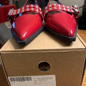NEW STRAPPY WOMEN'S RED PATENT LEATHER SLINGBACK FLATS-SIZE 5.5-NEVER WORN